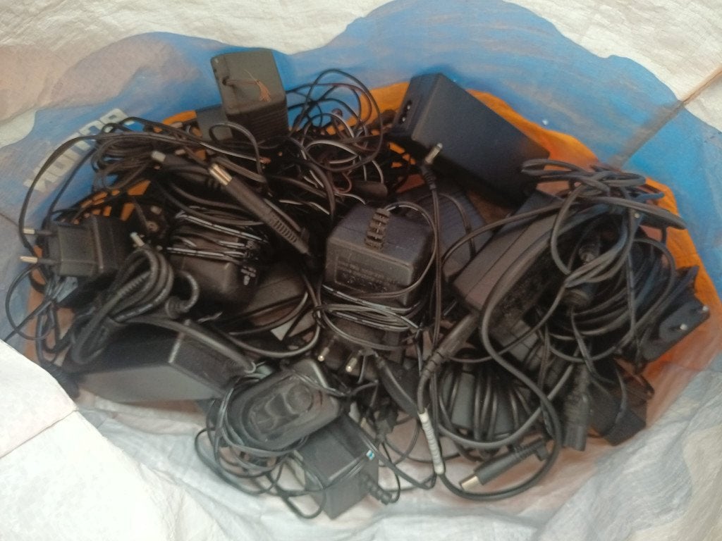 Grote partij adapters en voedingen | Diverse voltages, Ophalen of Verzenden, Gebruikt