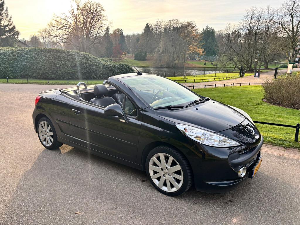Peugeot 207cc, Voorwielaandrijving, Zwart, 4 cilinders, Cabriolet