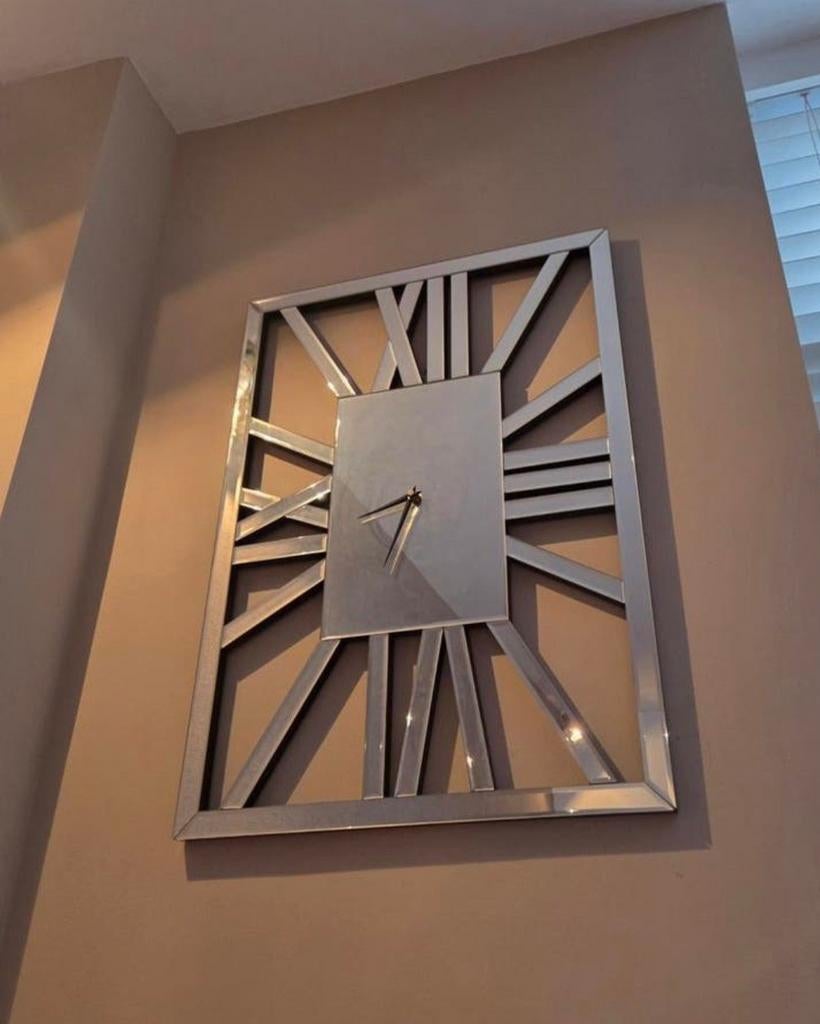 Wandklok klok spiegel glas zilver, Ophalen, Zo goed als nieuw, Wandklok