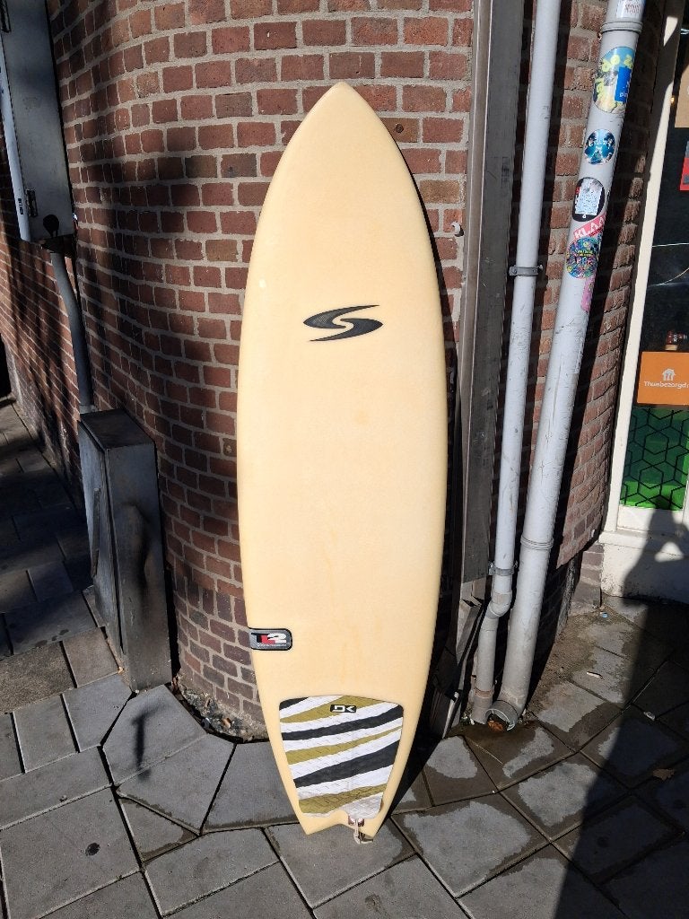 Alround fish surfboard 6.0x20 1/8 2 3/8 a' 33liter, Watersport en Boten, Ophalen of Verzenden, Gebruikt, Fish, Met vinnen
