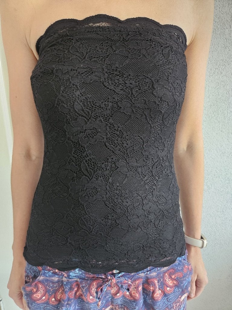 Zwarte kanten top H&M XS/34, Kleding | Dames, H&M, Verzenden, Zwart, Zo goed als nieuw