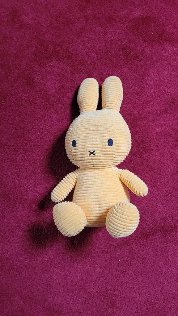 Nijntje knuffel geel ribstof - Zo goed als nieuw, Ophalen, Overige merken, Geel, Konijn
