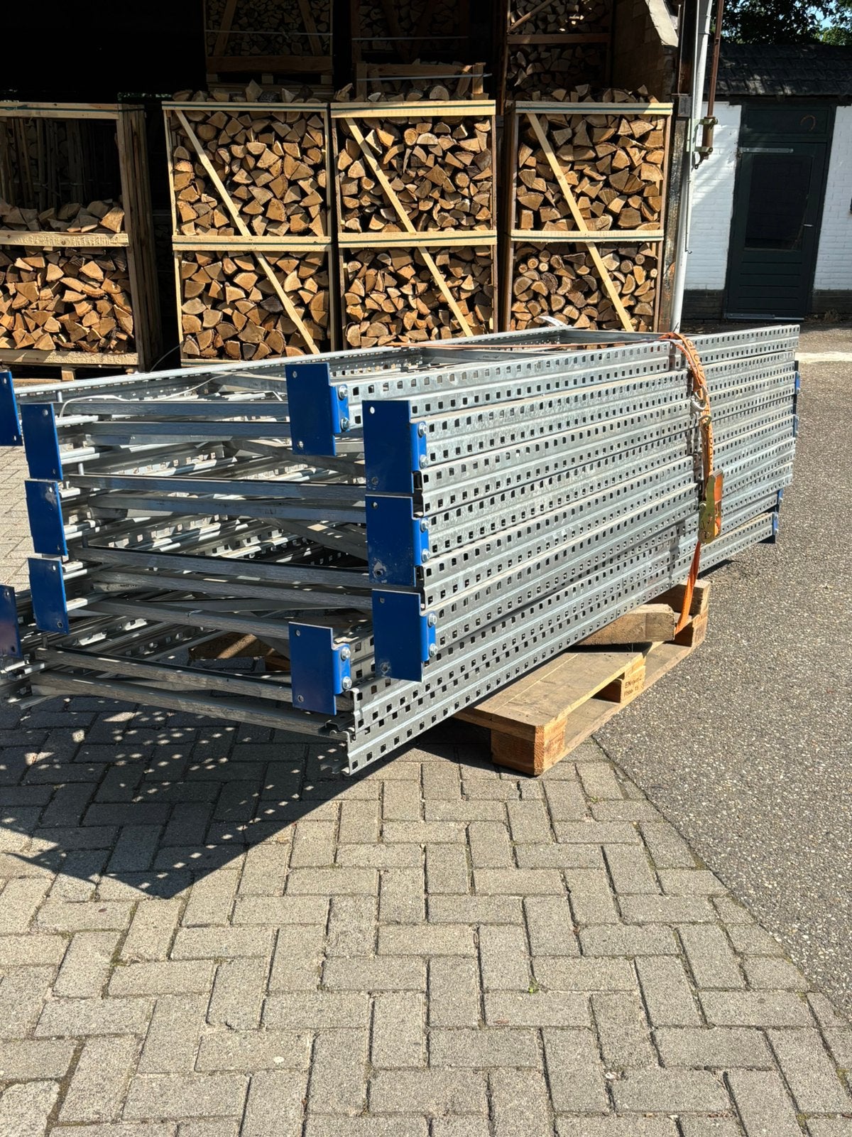Stelling Palletstelling 22 meter., Ophalen