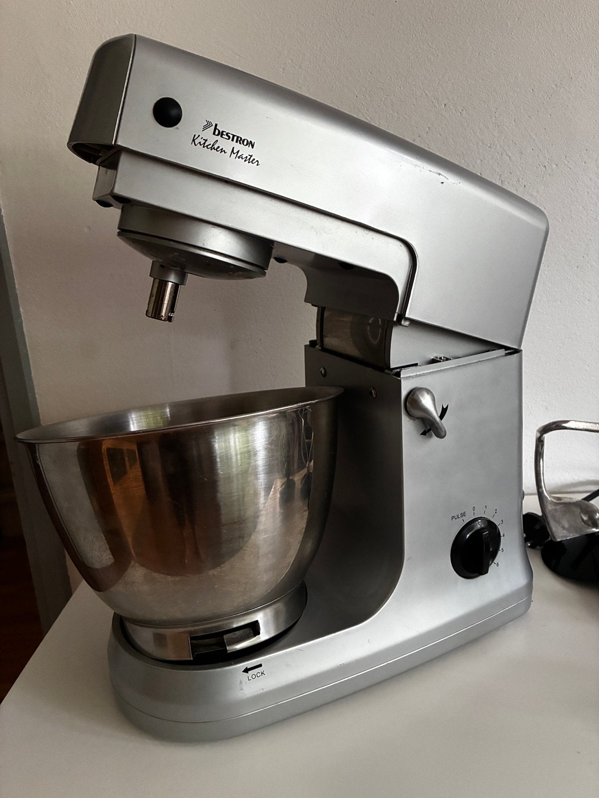 Staande mixer Bestron Kitchen Master voor hobbybakkker, 2 tot 3 liter, Ophalen, Gebruikt, 3 snelheden of meer