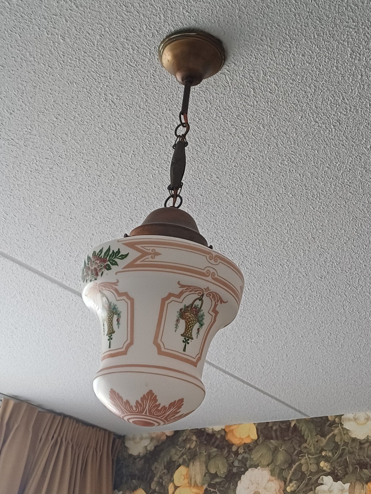 Vintage Plafondlamp met Bloemmotief - Melkglas, Ophalen