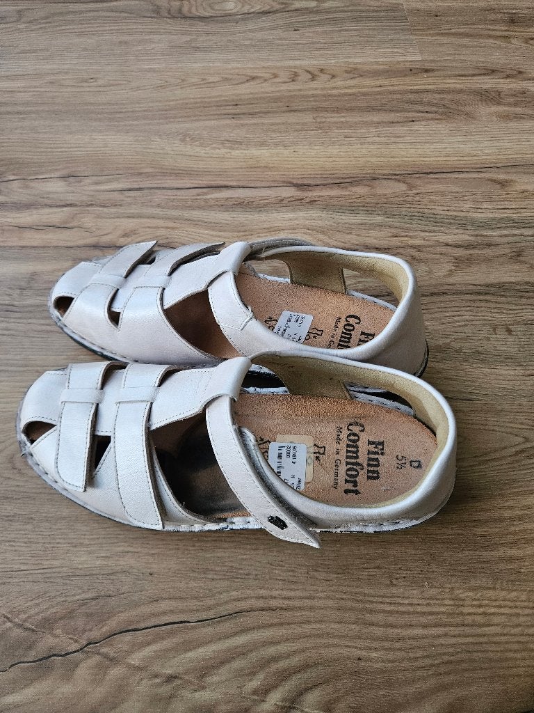 Finn Comfort crème sandalen voor dames, Kleding | Dames, Zo goed als nieuw, Overige kleuren, Finn Comfort, Sandalen of Muiltjes