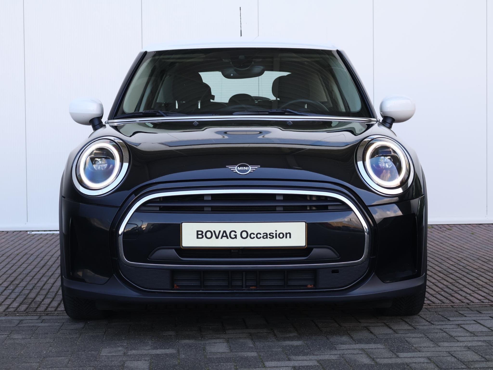 MINI 3-deurs Cooper Camden Edition / PDC / Climate Control /, 12 maanden, Gebruikt, Zwart, Origineel Nederlands