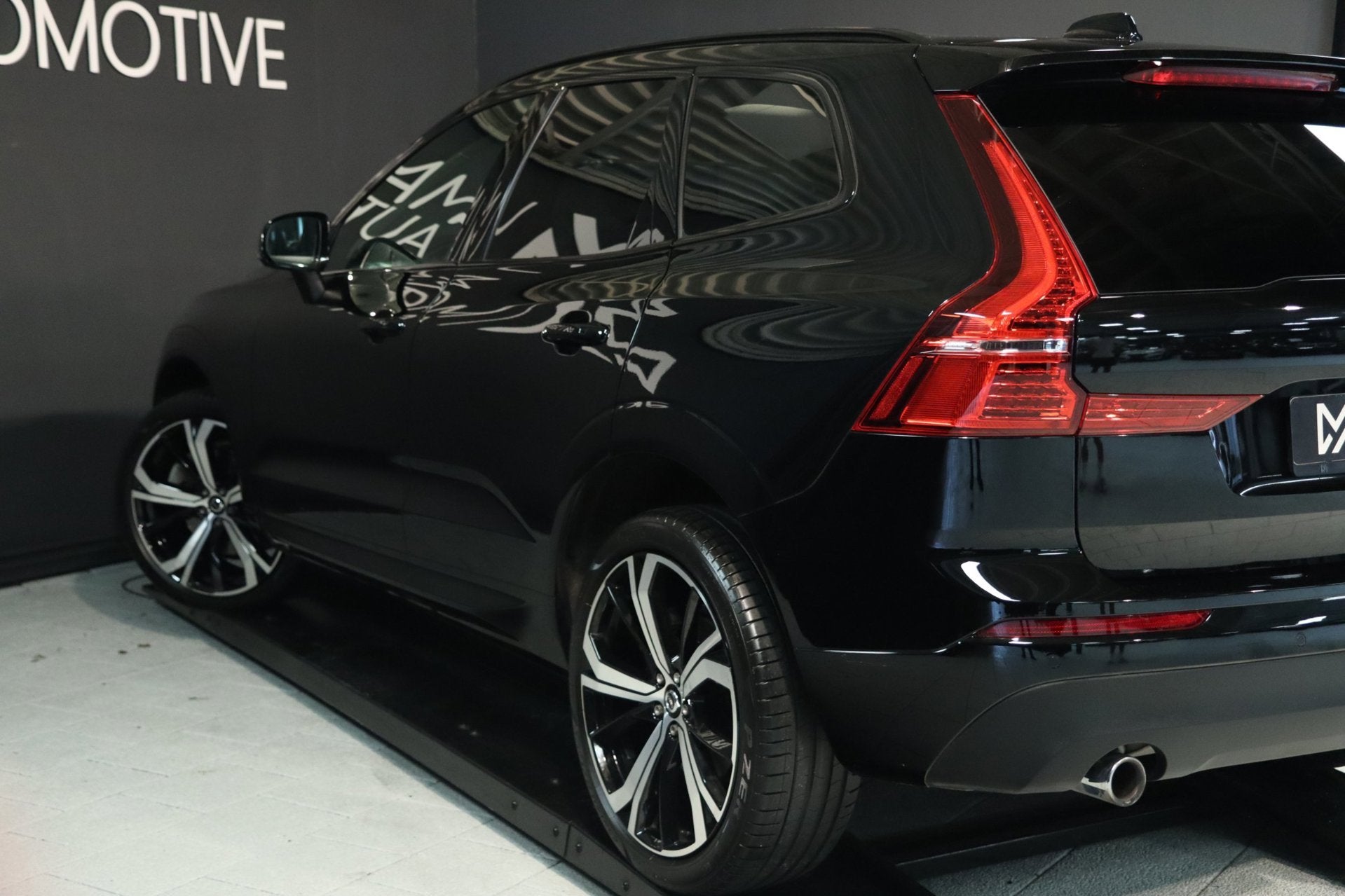 Volvo XC60 2.0 B5 / PANO / ACC / CAMERA / KEYLESS / STUUR+ST, Auto's, Dealer onderhouden, Gebruikt, 4 cilinders, 1969 cc