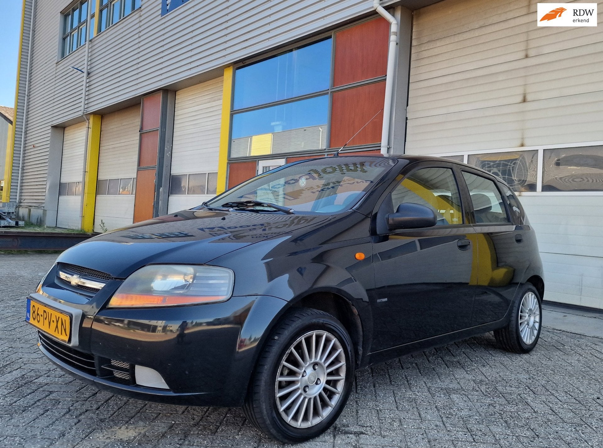 Chevrolet Kalos 1.4 Spirit AIRCO 2 X SLEUTELS 5 DEUR BOEKJES, Auto's, Chevrolet, 83 pk, 4 cilinders, Kalos, Zwart