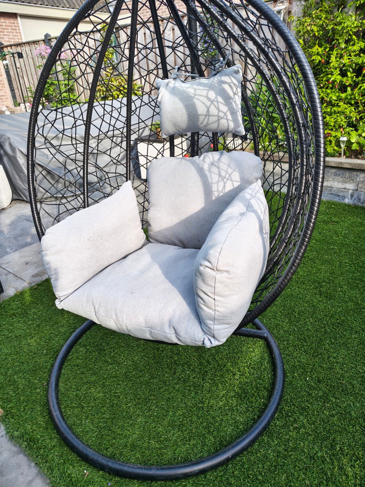 Comfortabele hangstoel met kussen - Zwart/Grijs, Ophalen, Gebruikt, Onbekend@voorbeeld.com, Onbekend