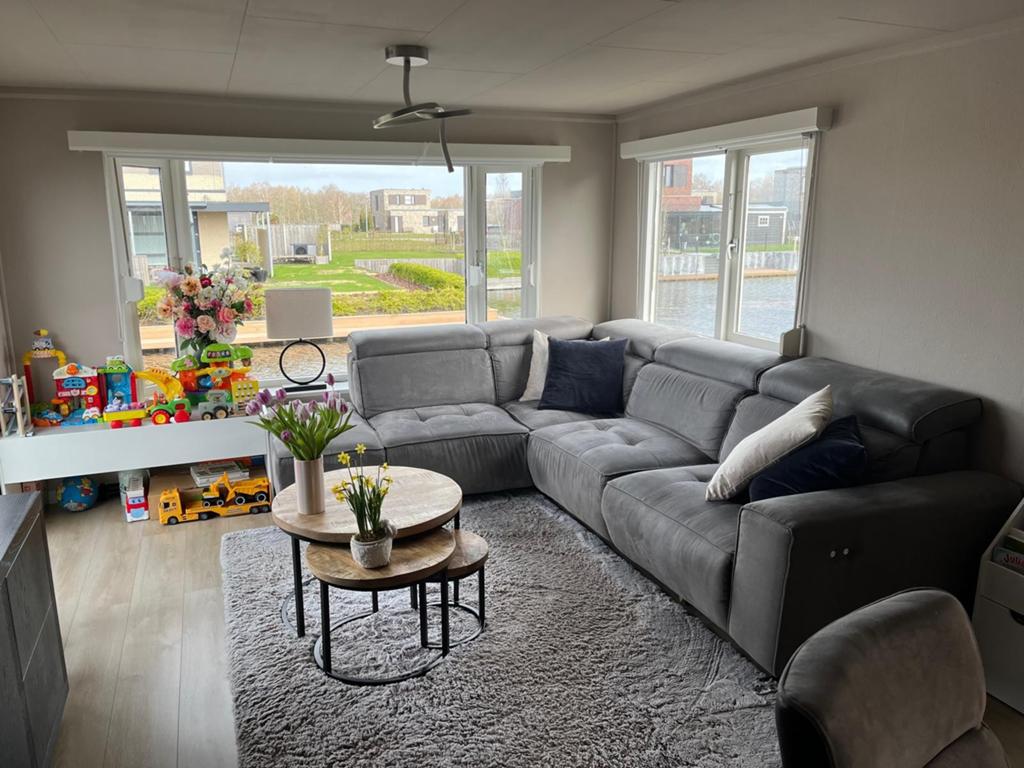 INSTAPKLAAR CHALET 55m2 + AANBOUW | MODERN | AIRCO 2X, Caravans en Kamperen, Stacaravans, Tot en met 5