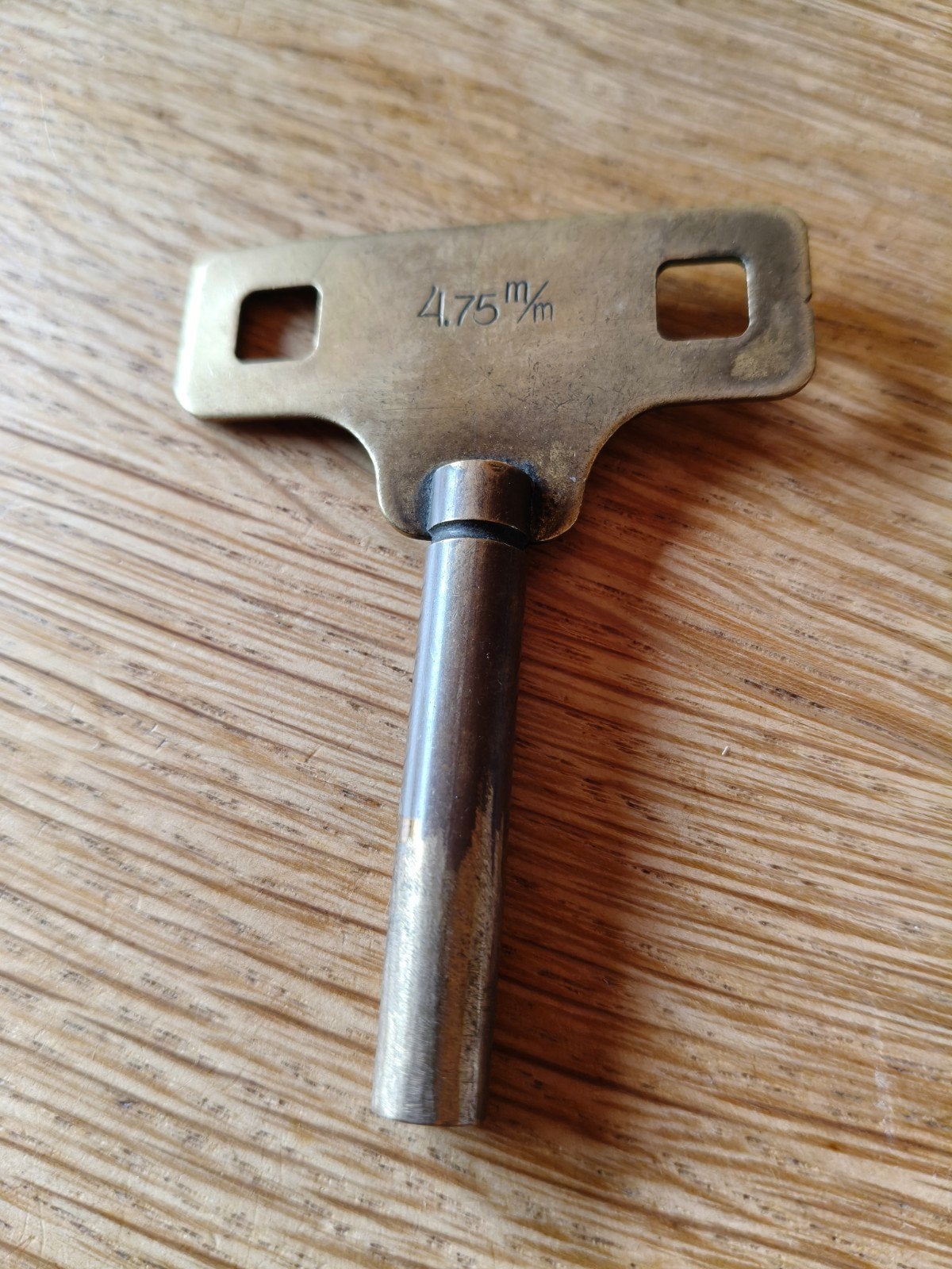 Kloksleutel 4,75 mm  Opwindsleutel voor Pendule/Regulateur, Antiek en Kunst, Ophalen of Verzenden