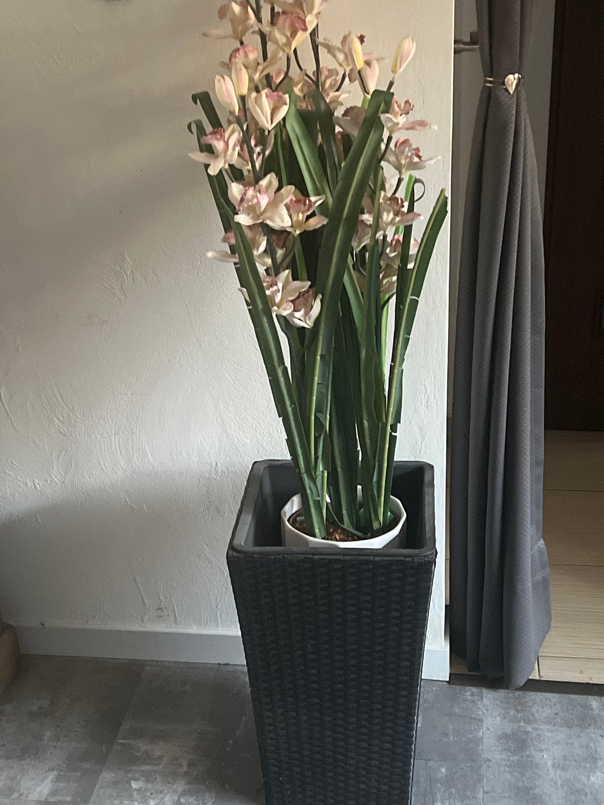 Grote kunstplant orchidee met pot, Ophalen, Binnen, Kunstplant, Zo goed als nieuw