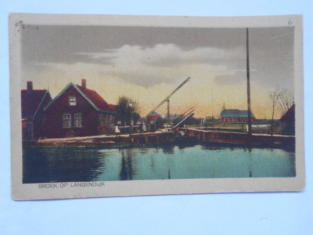 Broek op Langedijk Sluiskade met geopende brug rond 1920, Verzamelen, Ophalen of Verzenden, Voor 1920, Ongelopen, Noord-Holland