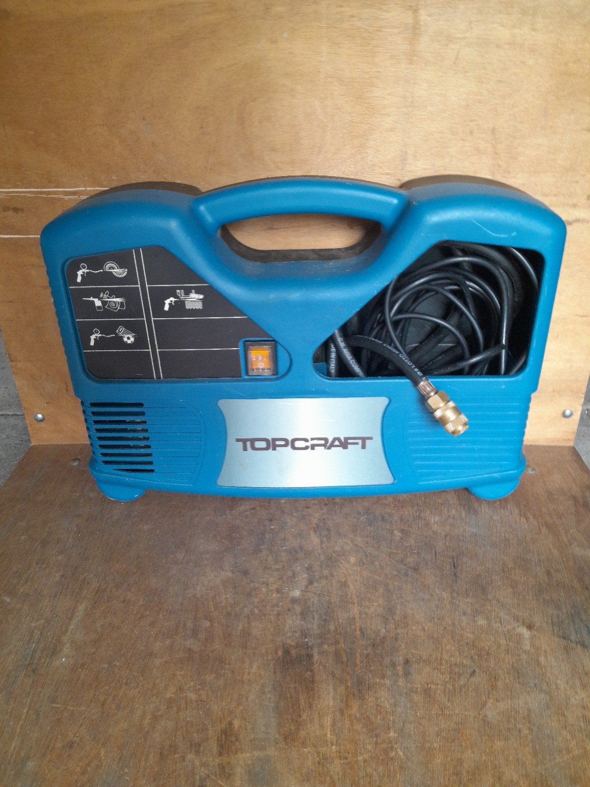 Compressor ideaal voor de camping of thuis, Doe-het-zelf en Verbouw, Compressors, Minder dan 25 liter, Ophalen, Gebruikt, Minder dan 200 liter/min