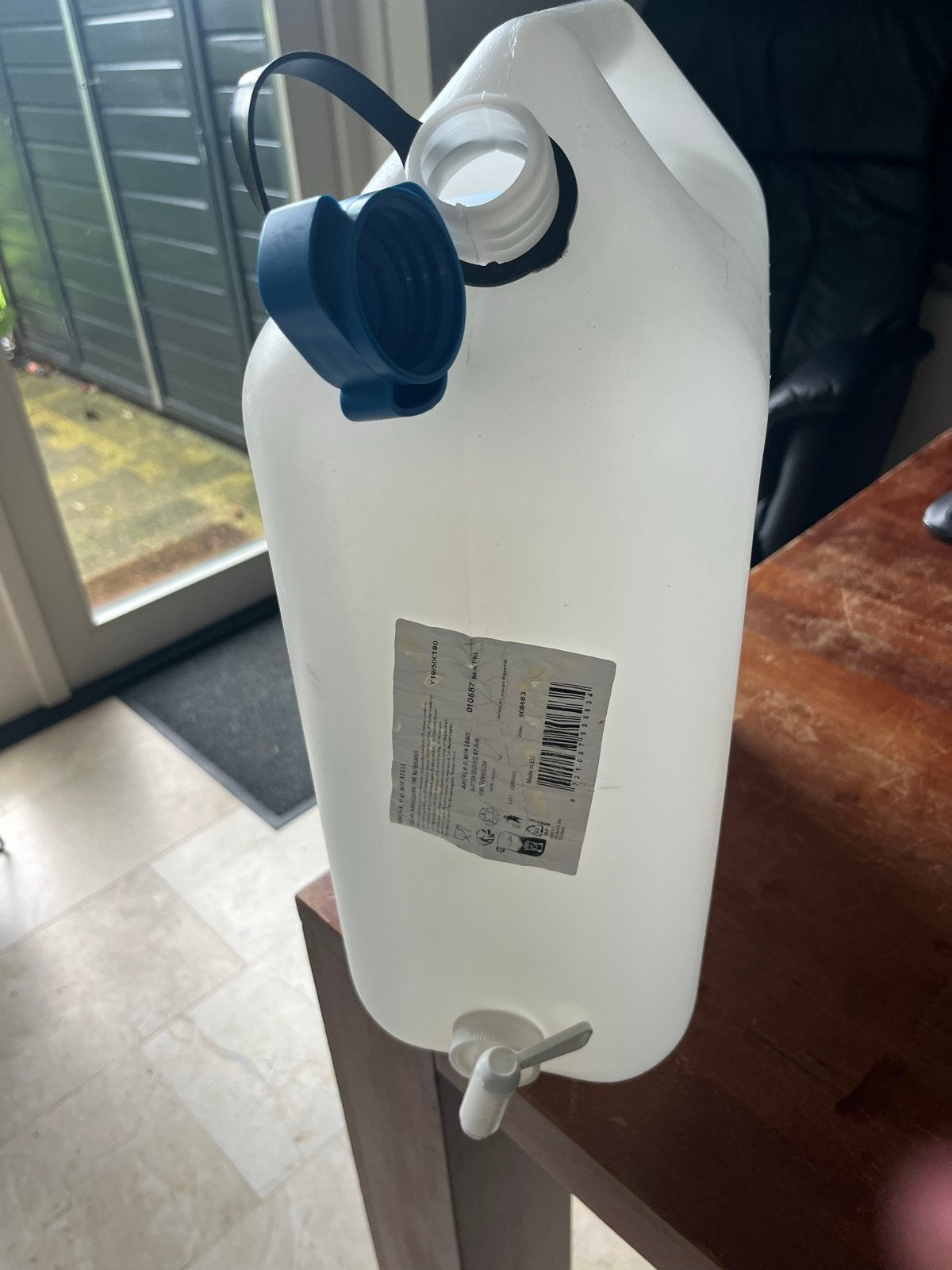 20L Jerrycan met kraantje - Ideaal voor kamperen, Ophalen of Verzenden, Zo goed als nieuw