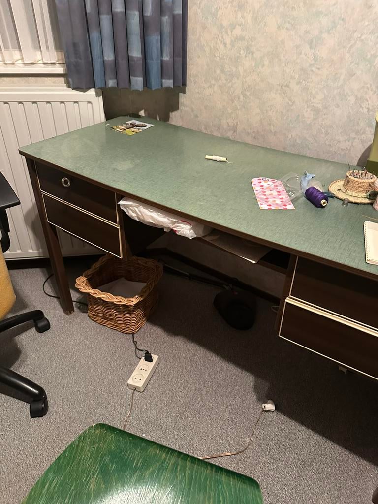 Vintage bureau in goede staat!, Ophalen, Gebruikt, Overige materialen