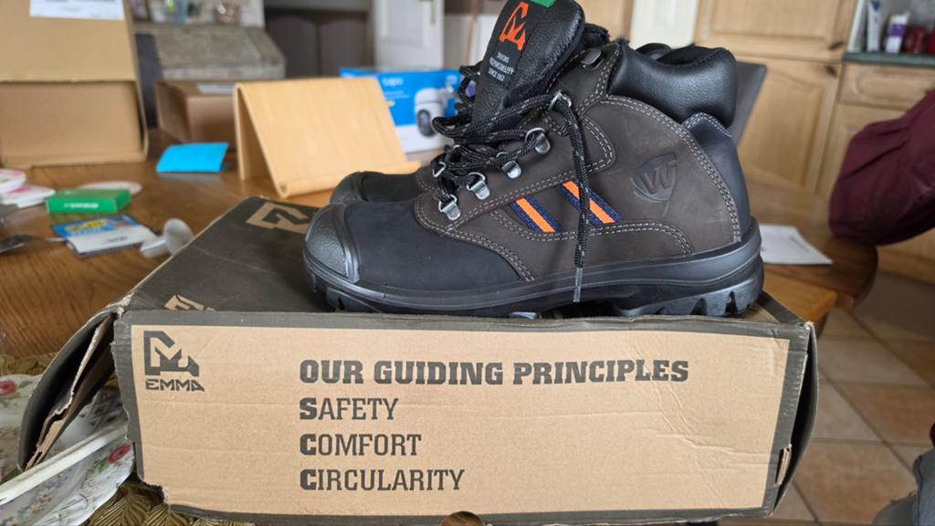 2 paar nieuwe Werkschoenen. Emma., Ophalen of Verzenden, Nieuw, Schoenen
