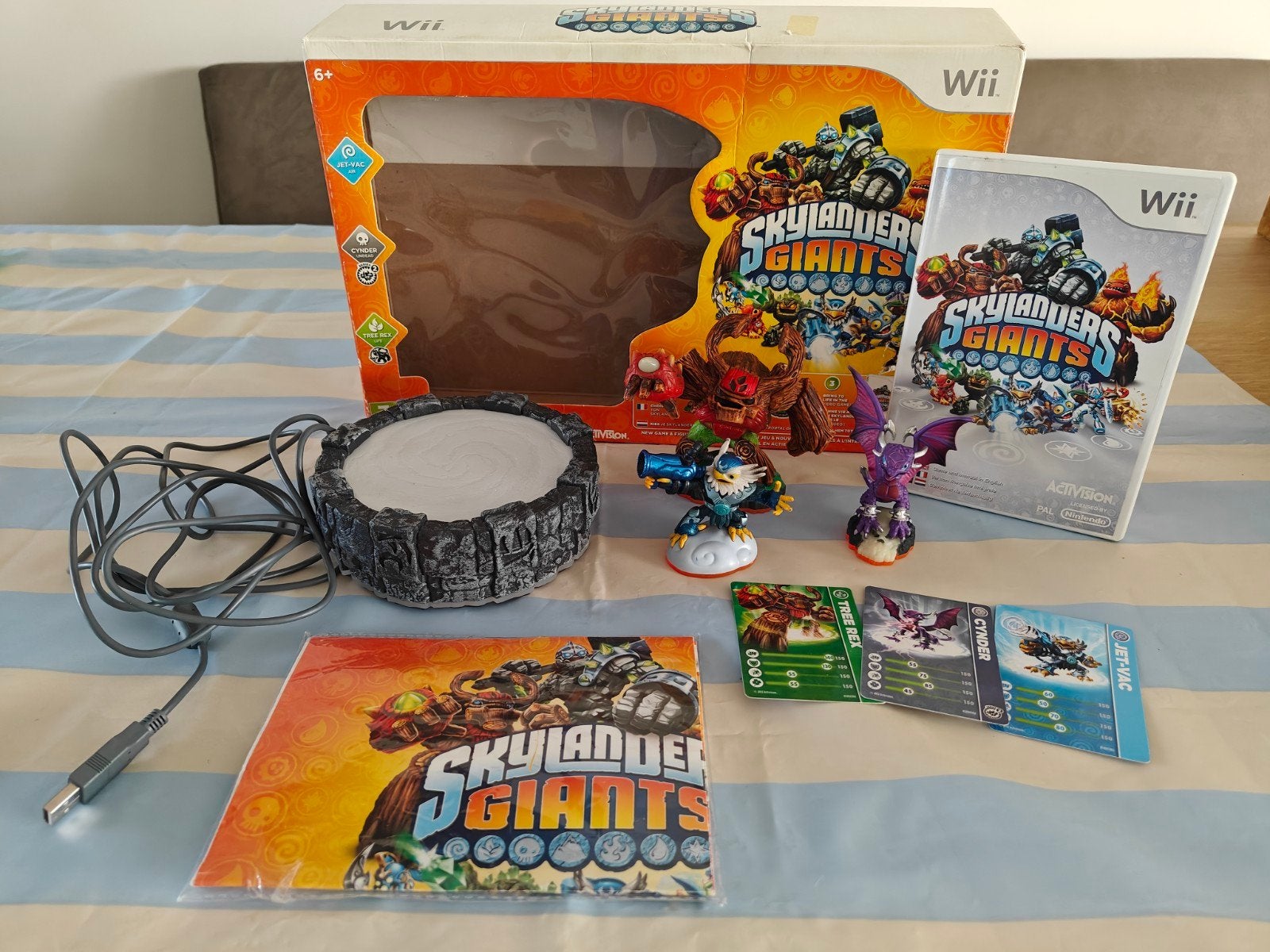 Skylanders Giants starterpack voor de Wii compleet, 2 spelers, Ophalen of Verzenden, Zo goed als nieuw, Avontuur en Actie