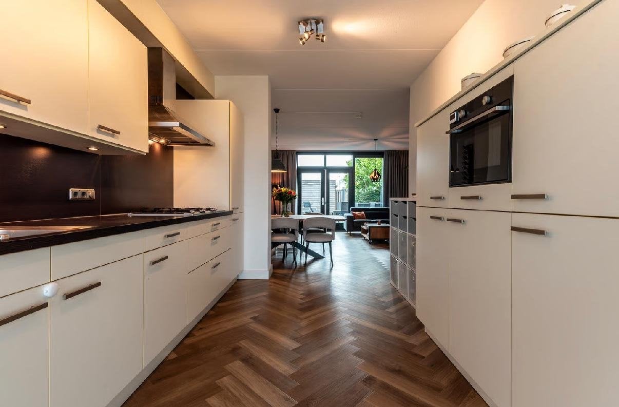 Dubbelwandige keuken met inbouw koelkast, gasfornuis., Ophalen, Gebruikt, Wit, Dubbelwandige keuken