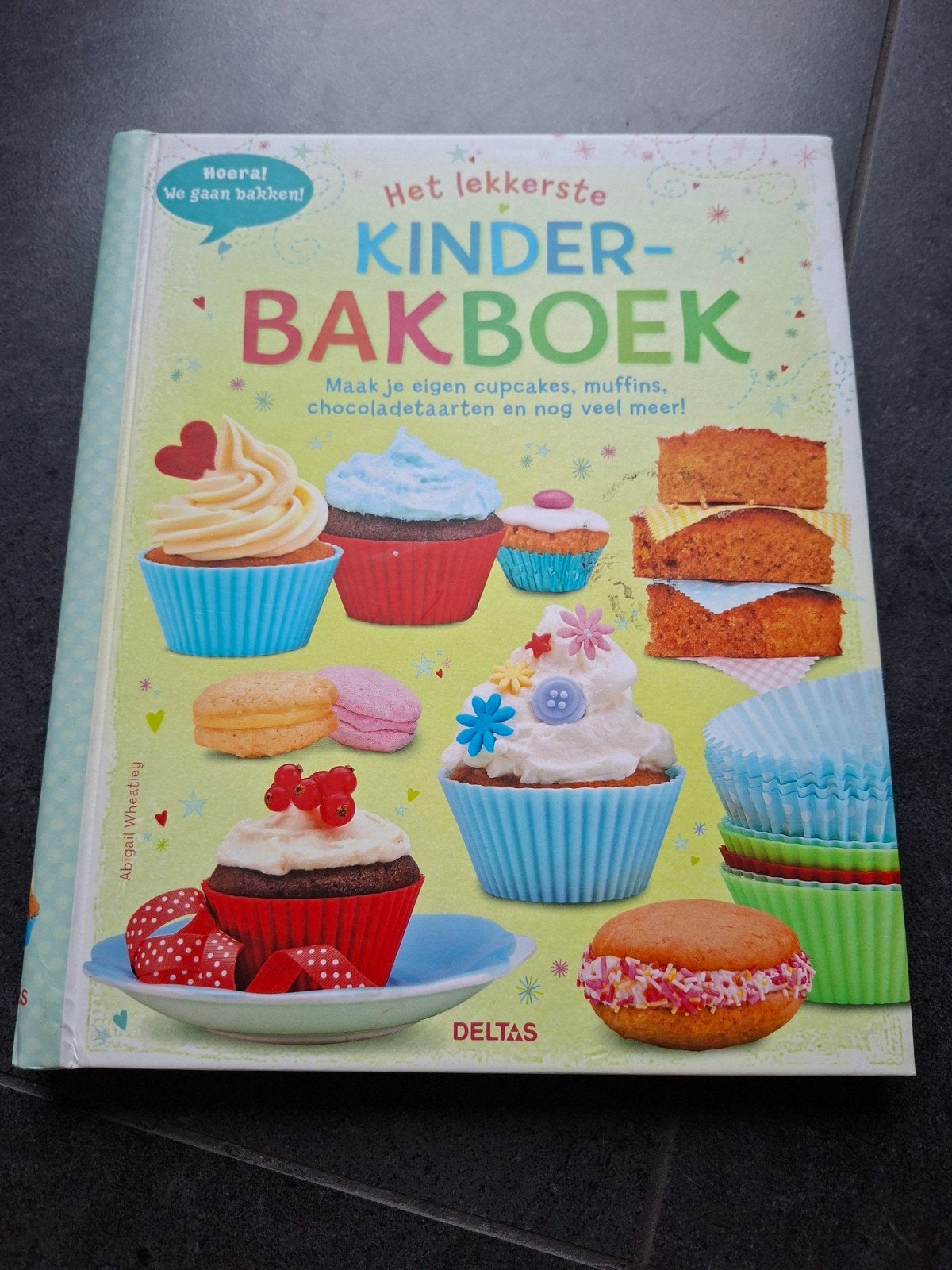 Abigail Wheatley - Het lekkerste kinderbakboek, Ophalen of Verzenden, Gelezen