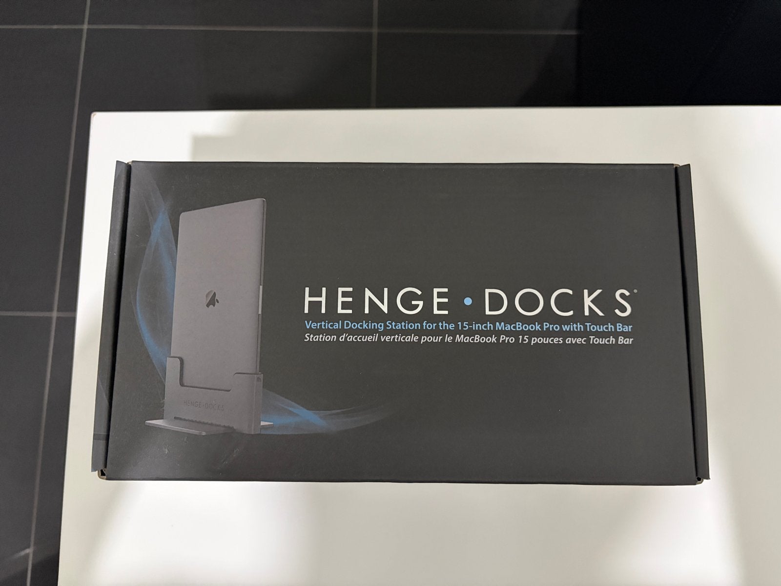 Henge Docks Vertical Docking Station MacBookPro 15 2016-2019
