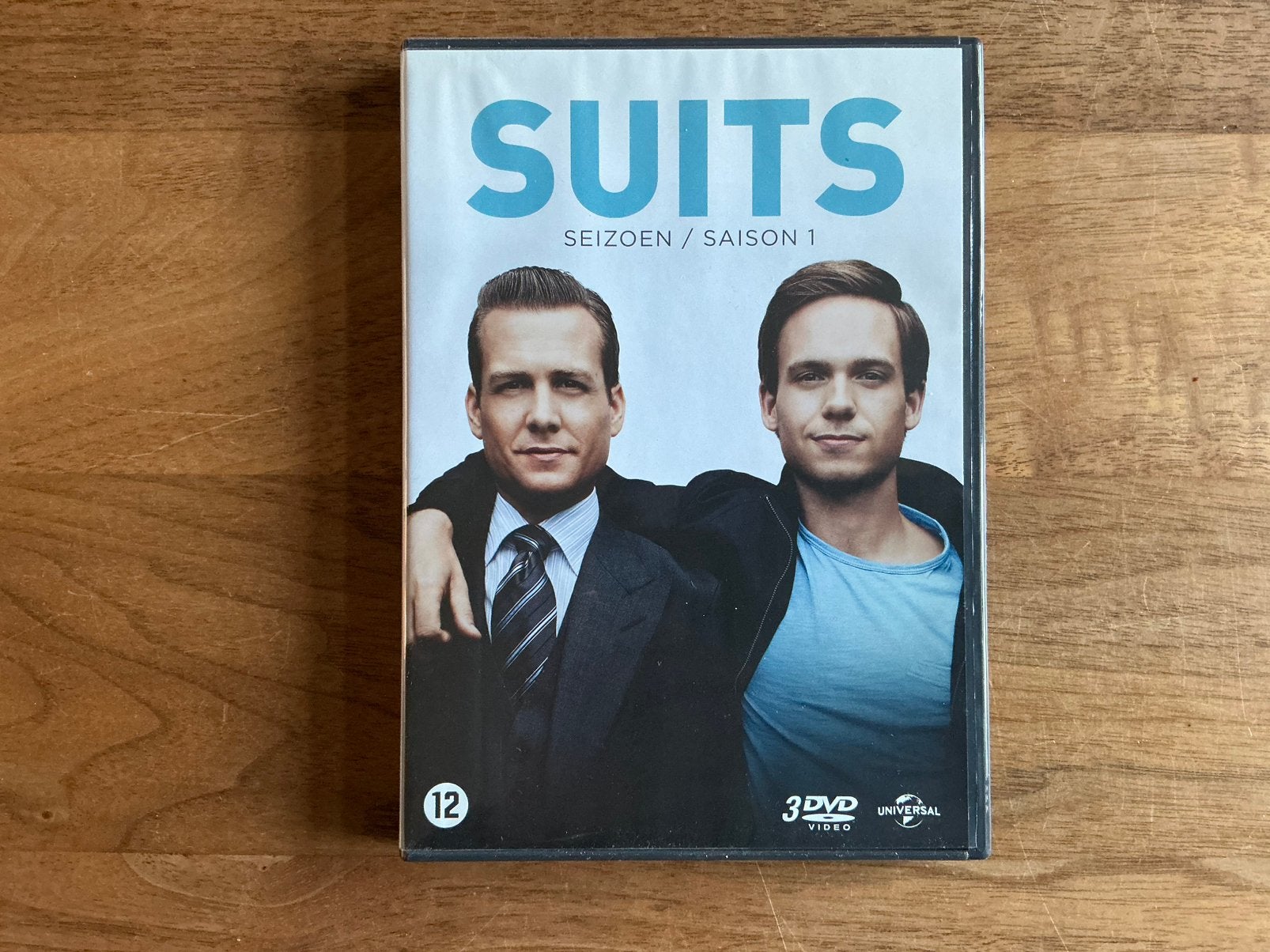 DVD serie - Suits - Seizoen 1 - 3 discs, Cd's en Dvd's, Vanaf 12 jaar, Ophalen of Verzenden, Zo goed als nieuw