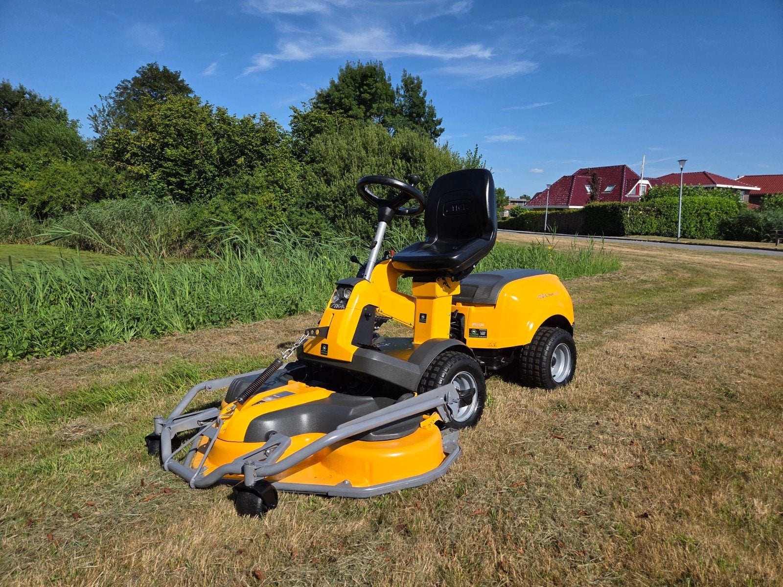 STIGA Park 720 PW Frontmaaier - 125CM - V-Twin 18PK GARANTIE, Stiga Castelgarden, Stiga Park Pro, Stiga, Zo goed als nieuw