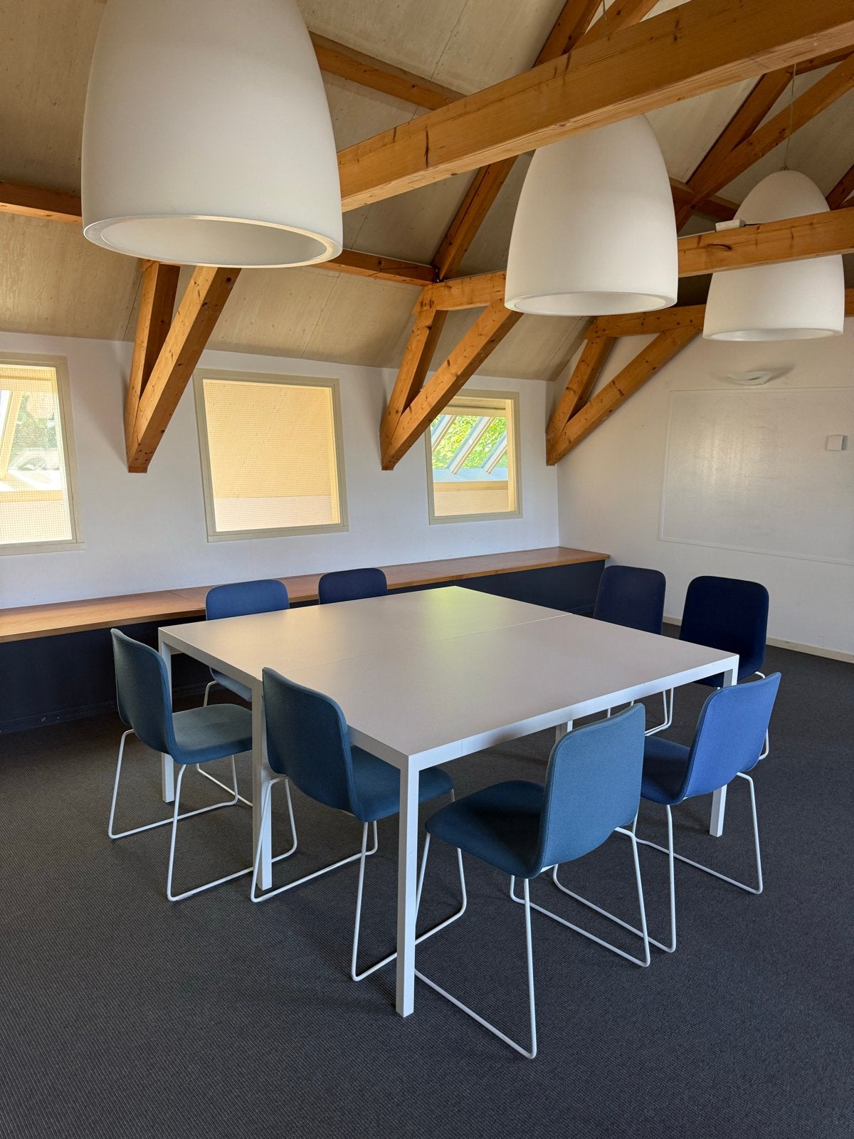 Lensvelt THIS Chair 141 vergaderstoel - Blauw (25 stuks), Huis en Inrichting, Stoelen, Ophalen, Gebruikt, Blauw, Stof