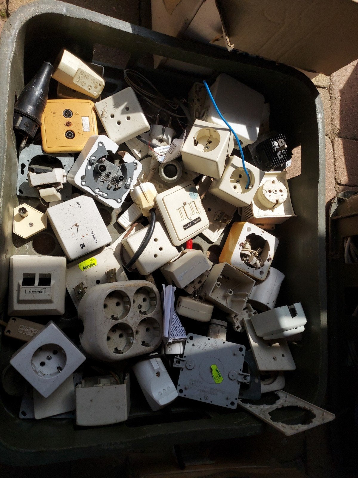Diverse schakelmateriaal en bedrading, Ophalen of Verzenden
