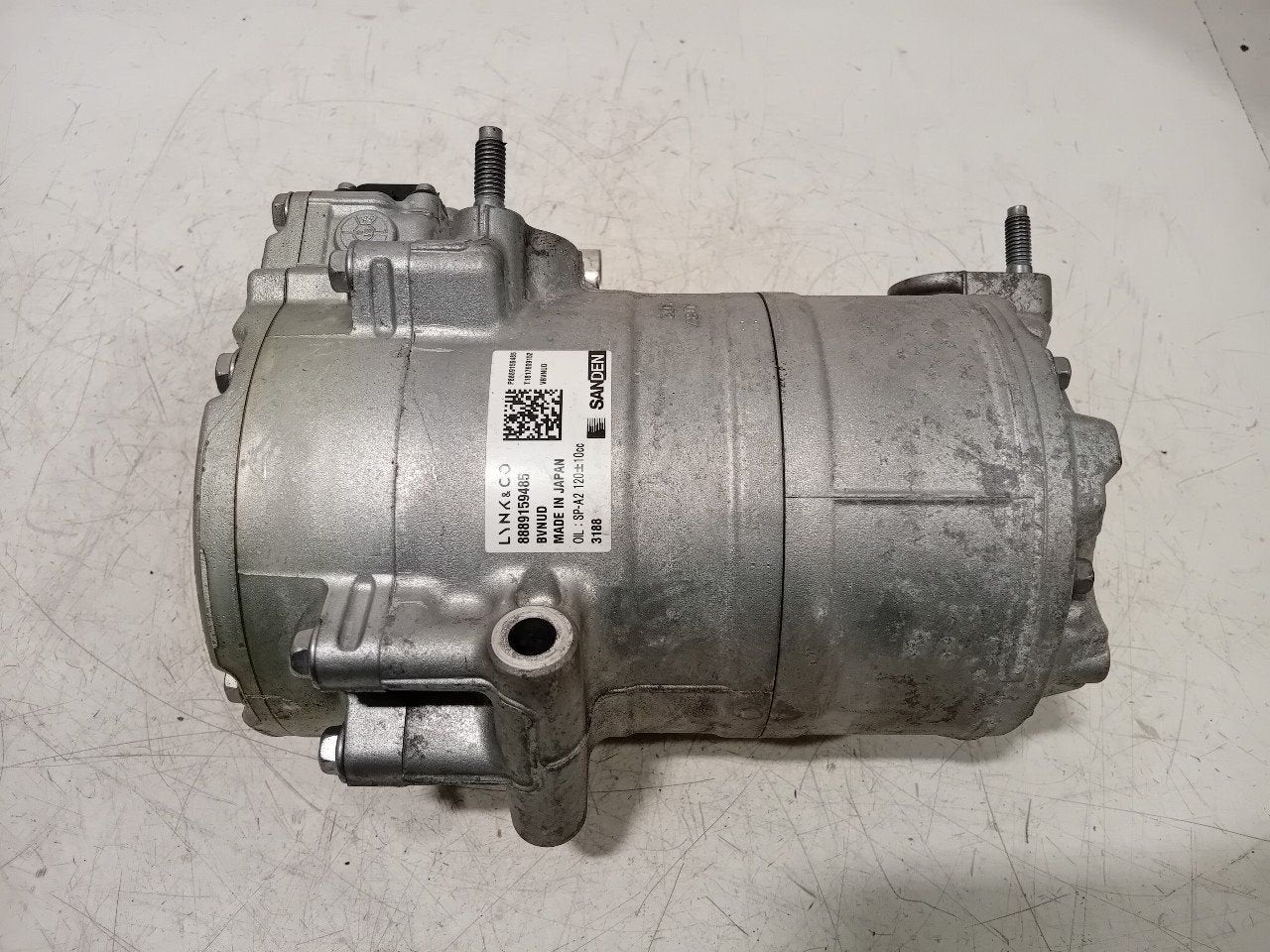 Airco pomp Lynk & Co 01, Onderdelen@venauto.nl, Van der Ven Autorecycling B.V., Gebruikt, Ettenseweg 76, 4706 PB Roosendaal, The Netherlands