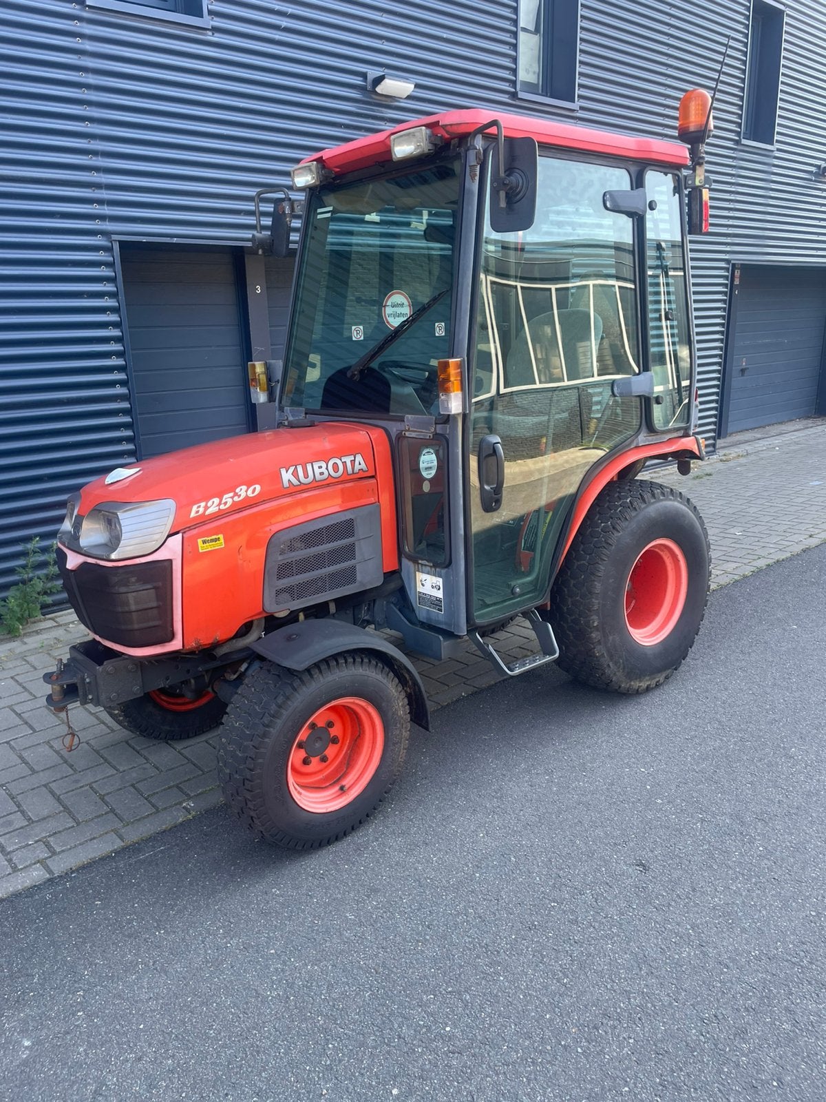 Kubota B2530 minitractor met cabine, Zakelijke goederen, Gebruikt, Tot 2500, Tot 80 Pk, Ophalen