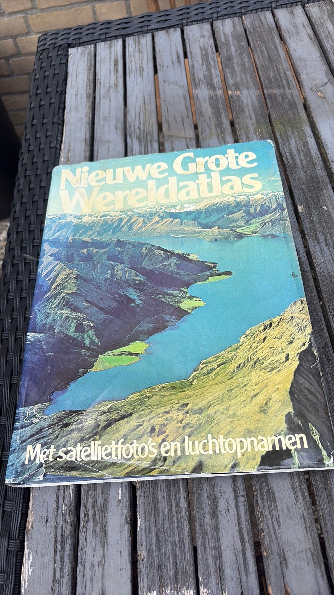 Atlas, Ophalen of Verzenden, Zo goed als nieuw