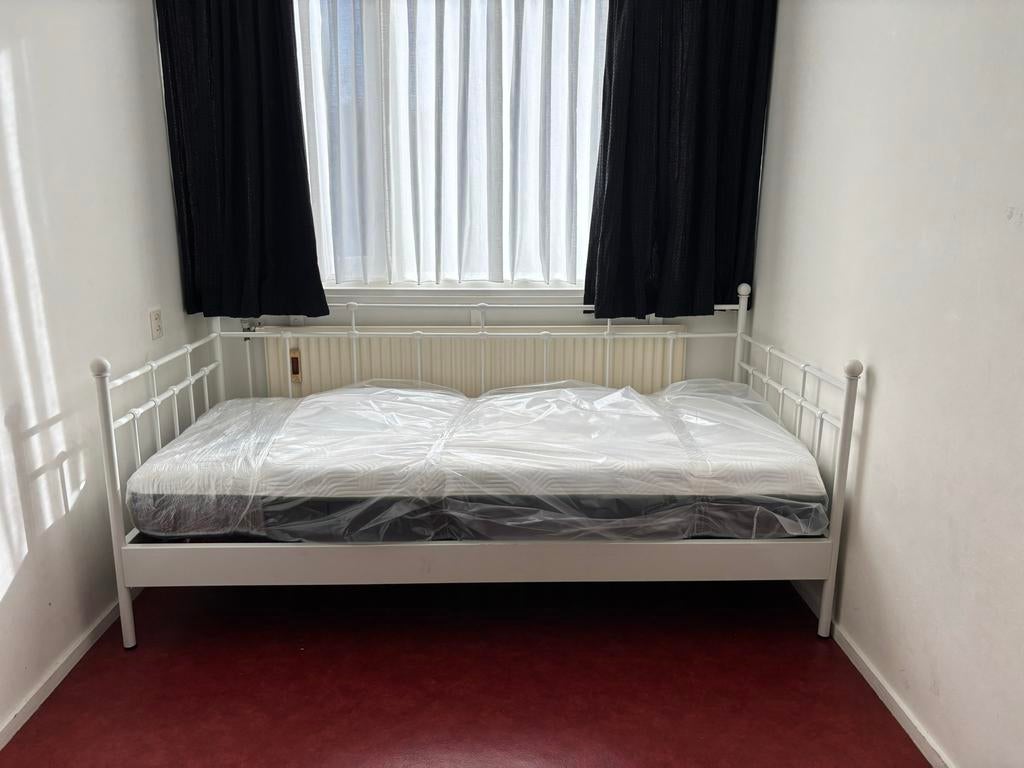 1 persoonsbed met NIEUW matras Gold S60, Huis en Inrichting, Ophalen, 90 cm, Eenpersoons, Wit