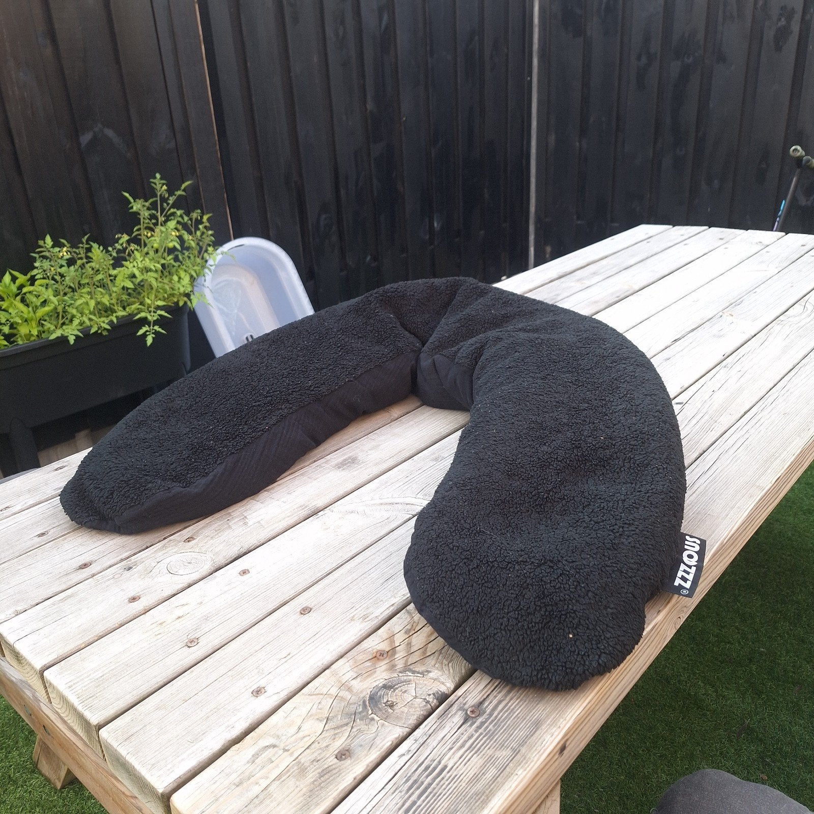 snoozzz voedingskussen en babynestje zwar, Ophalen of Verzenden