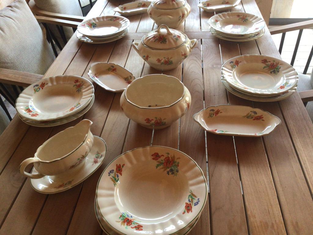 Klaproos servies, Ophalen