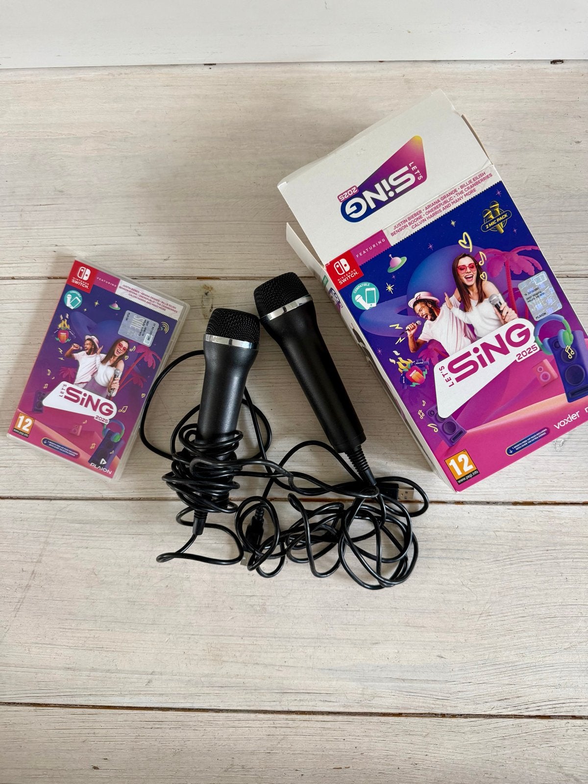Let's Sing 2025 met 2 microfoons voor Nintendo Switch, Ophalen of Verzenden, Zo goed als nieuw, Microfoon(s)