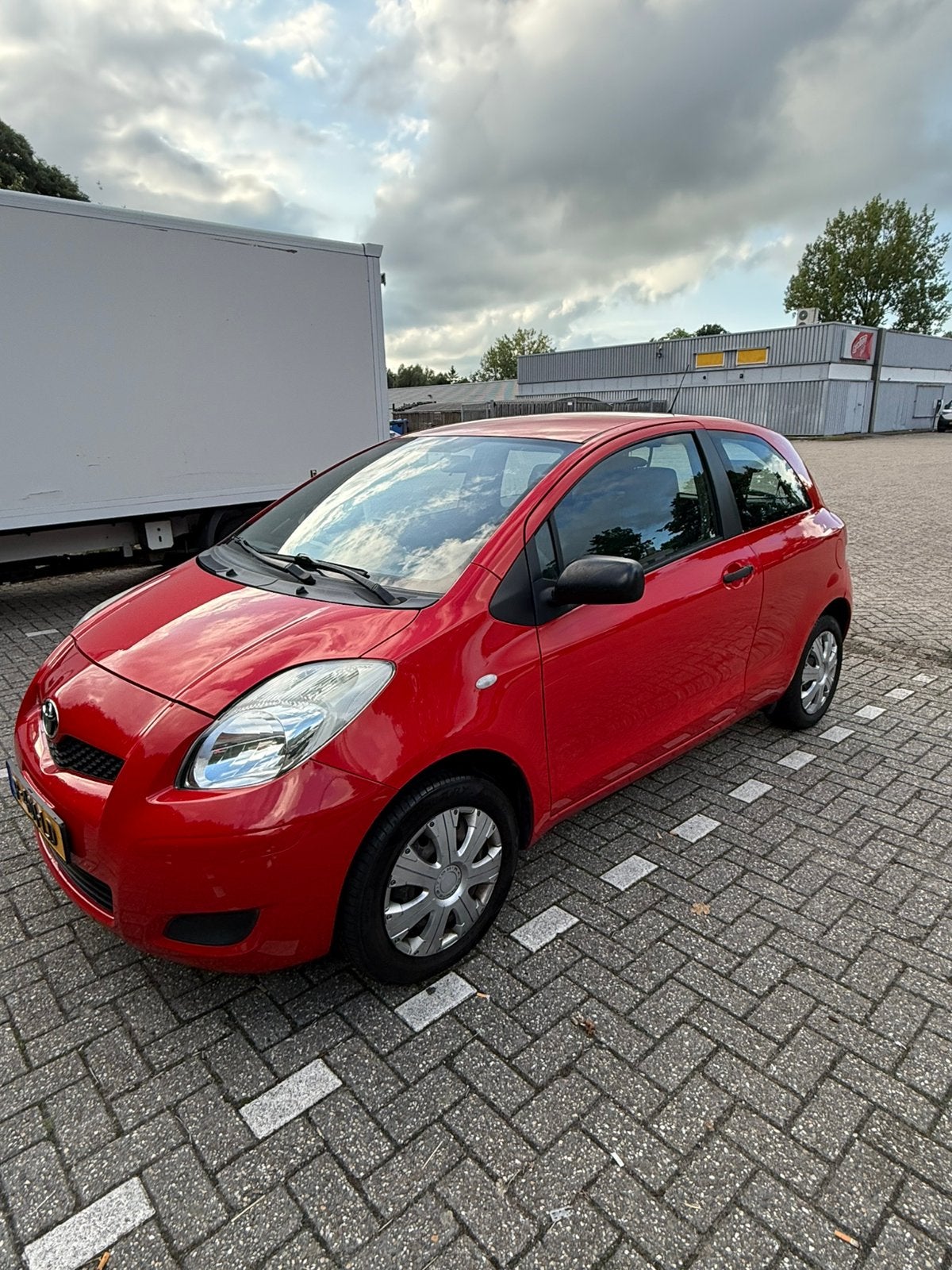 Foto 3 van Toyota Yaris 1.0 12V Vvt 14 maanden apk
