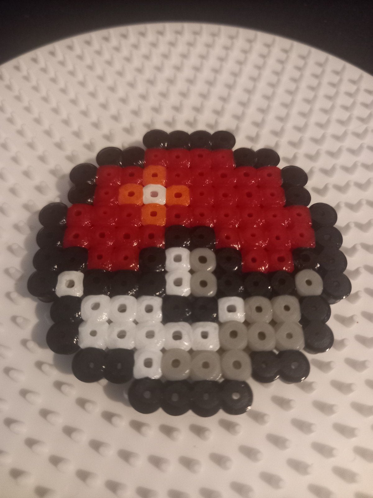Pokéball strijkkralen, Hobby en Vrije tijd, Knutselen, Ophalen, Film en tv, Nieuw, Kunststof