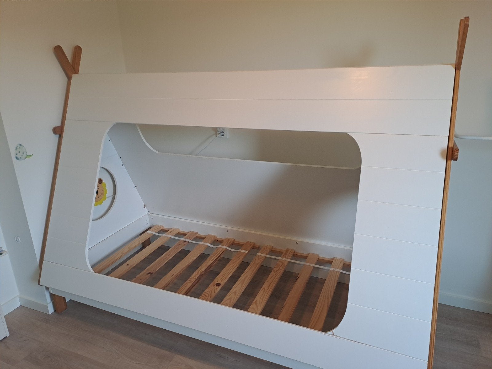 Wigwambed wit, Ophalen, Gebruikt, 90 cm, Eenpersoons