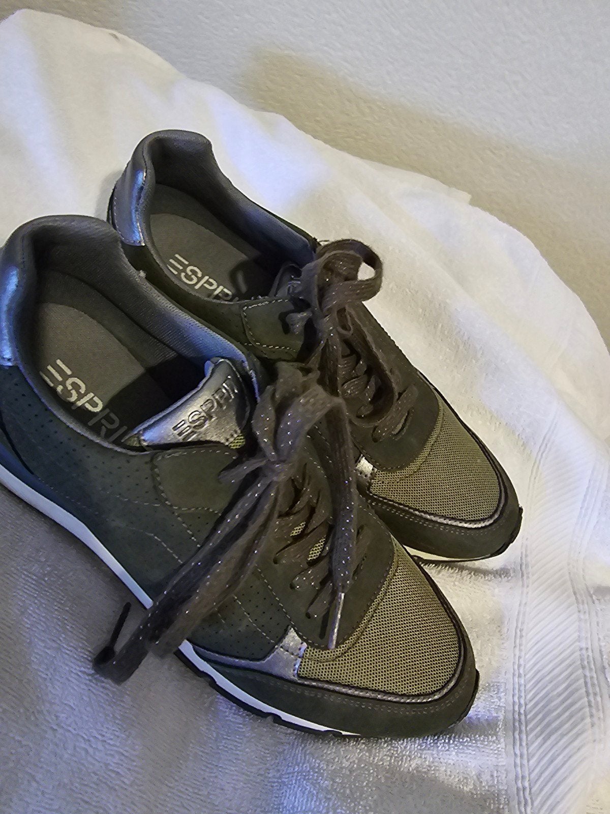 Esprit sneakers - Groen/Zilver, Ophalen of Verzenden, Sneakers of Gympen, Gedragen, Groen