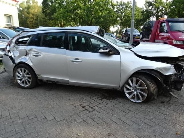Volvo V 60 D3 bj 2016 2.0 110 kw diesel AUT voor demontage., Gebruikt, -, -, Ophalen of Verzenden