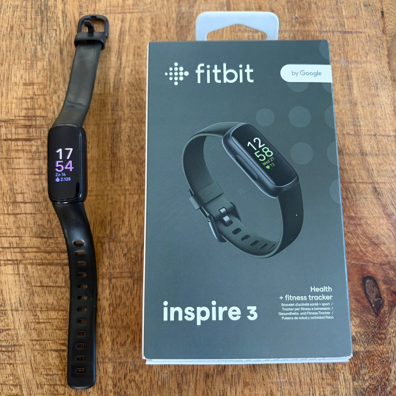 Fitbit Inspire 3, Ophalen, Zwart, Zo goed als nieuw, Waterdicht