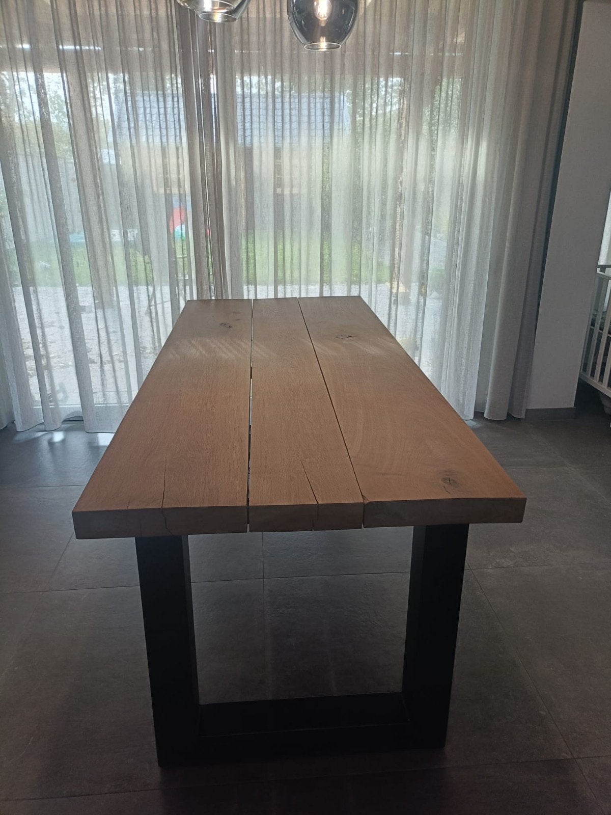 Eikenhouten eettafel met metalen onderstel, Ophalen, Gebruikt, Modern, Industrieel, 200 cm of meer