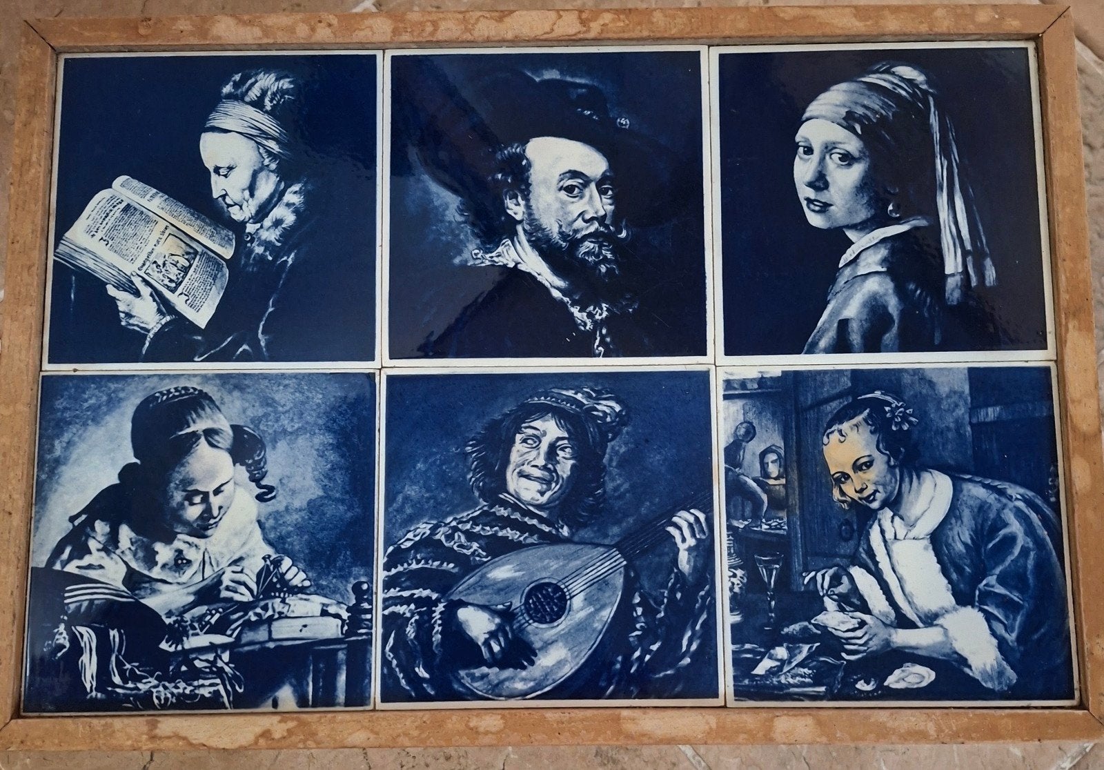 Vintage bijzettafel met Delfts blauwe tegels, Antiek en Kunst, Ophalen of Verzenden