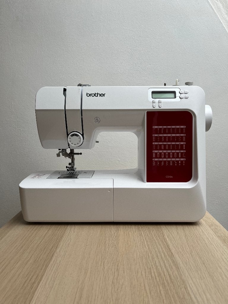 Zo goed als nieuwe Brother CS10s Computernaaimachine, Ophalen, Zo goed als nieuw, Naaimachine, Brother