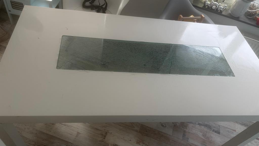 Witte tafel met glasplaat - gratis af te halen, Ophalen, Gebruikt, 100 tot 150 cm, 50 tot 100 cm