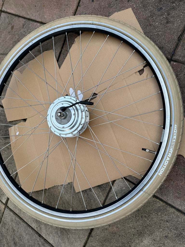 Te koop motorwiel (voorwiel) voor elektrische fiets, Fietsen en Brommers, Fietsonderdelen, Ophalen of Verzenden, Zo goed als nieuw