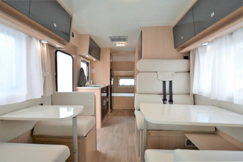 Ruime en volledig uitgeruste gezinscamper,., Automaat, Alkoof, Ringverwarming, Fiat