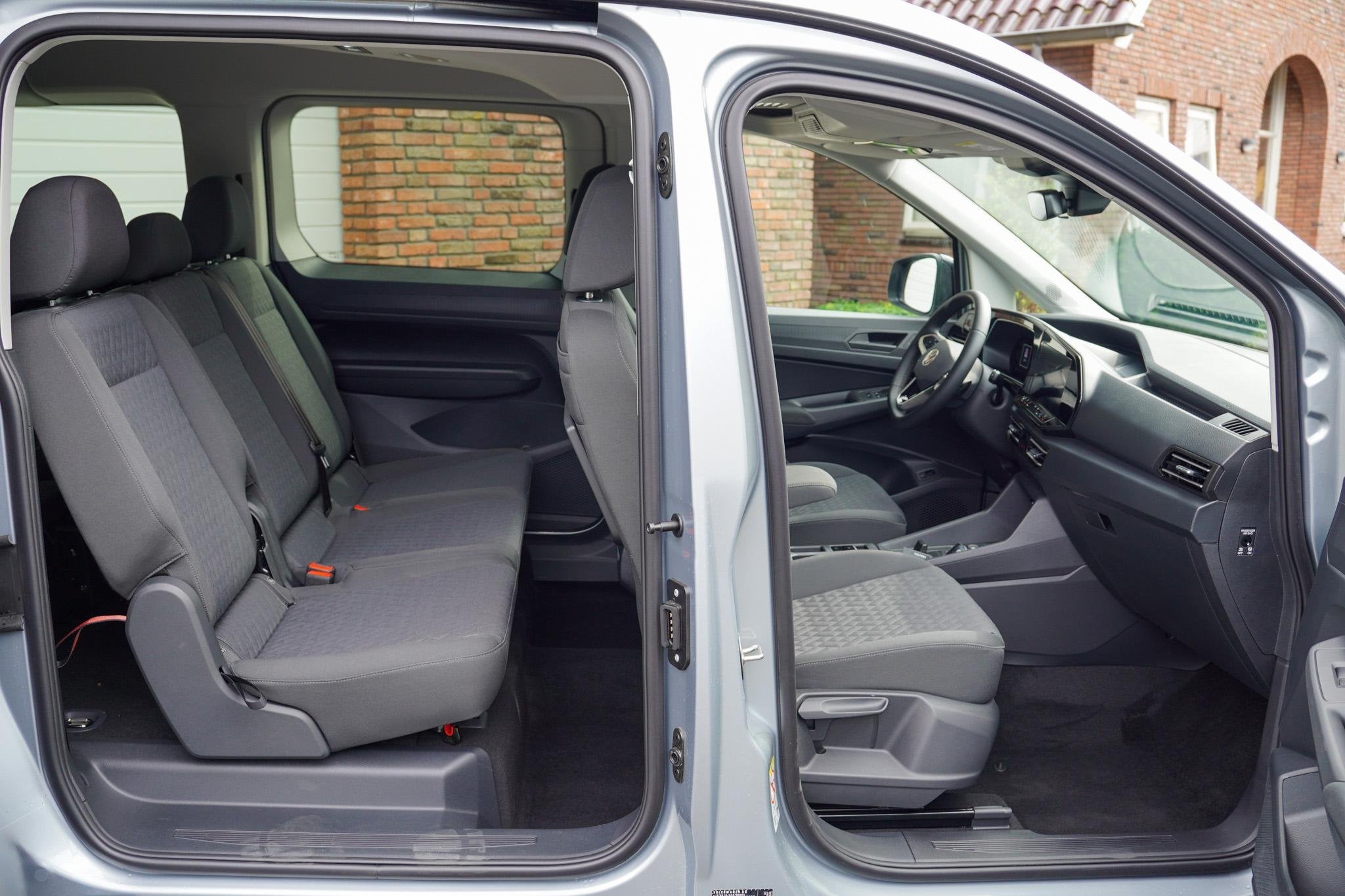 Volkswagen Caddy Maxi 1.5 TSI Hybride Life 7 Zits Apple Carp, Auto's, Stof, Euro 6, 4 cilinders, 150 min